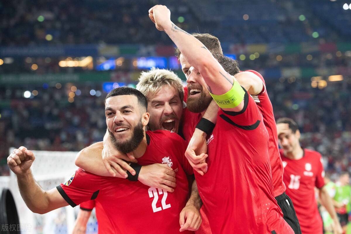  摩托车赛巡回赛，岭东闪电队与蓬莱玄武队大胜，阵地战处理得当！复盘值得玩味