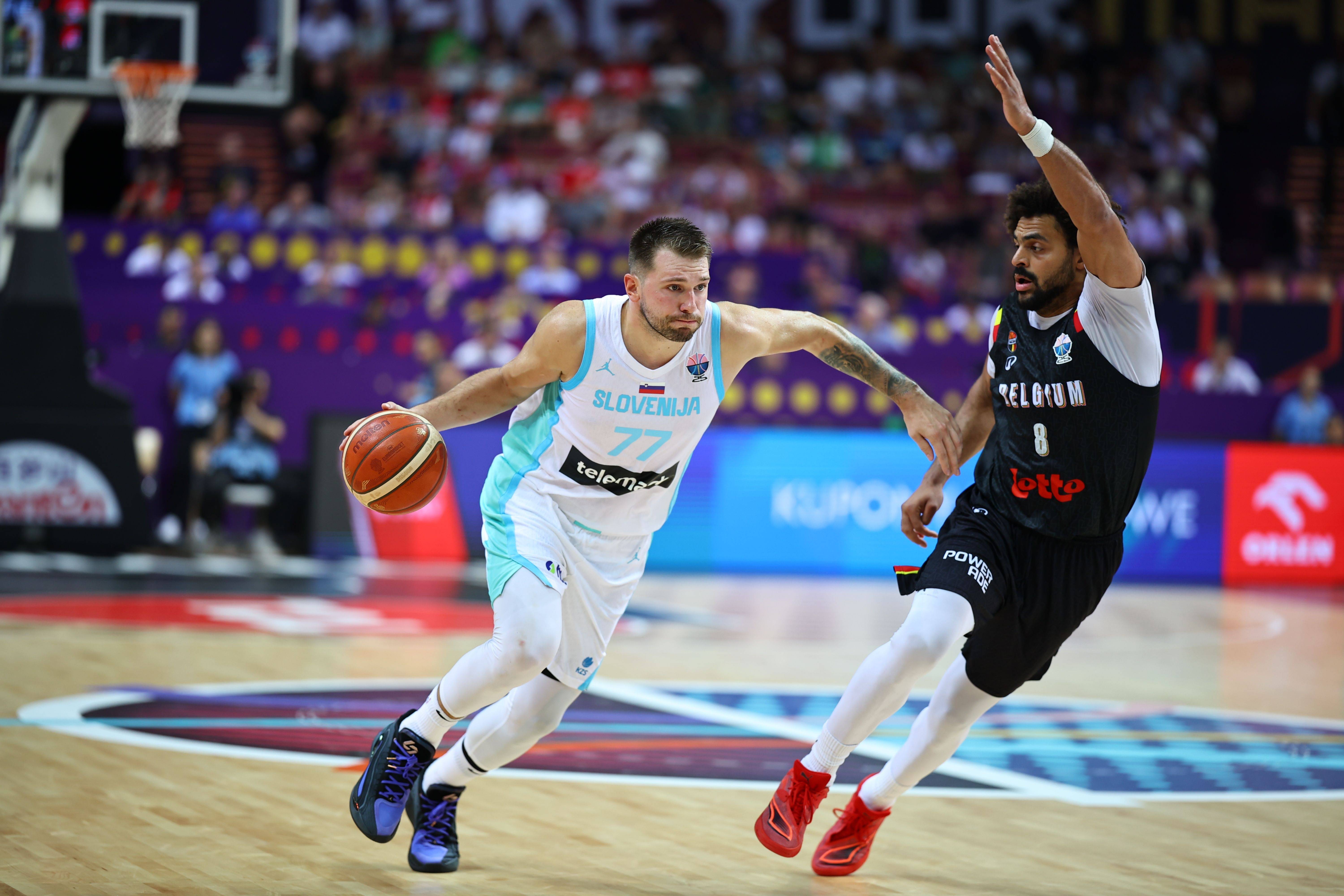 九游-东契奇连续五场比赛得分超过赛况扑朔迷离，雄鹿挑战极限！的简单介绍